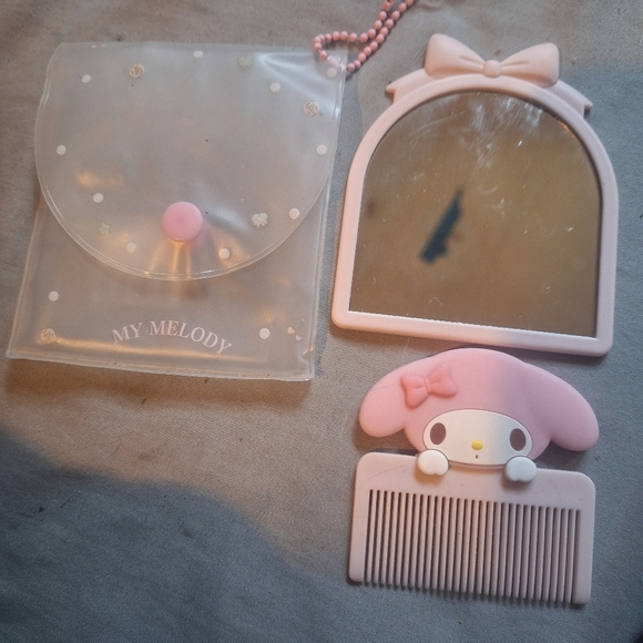 My Melody Pink Comb And Mirror with Case - Picture 2 of 5